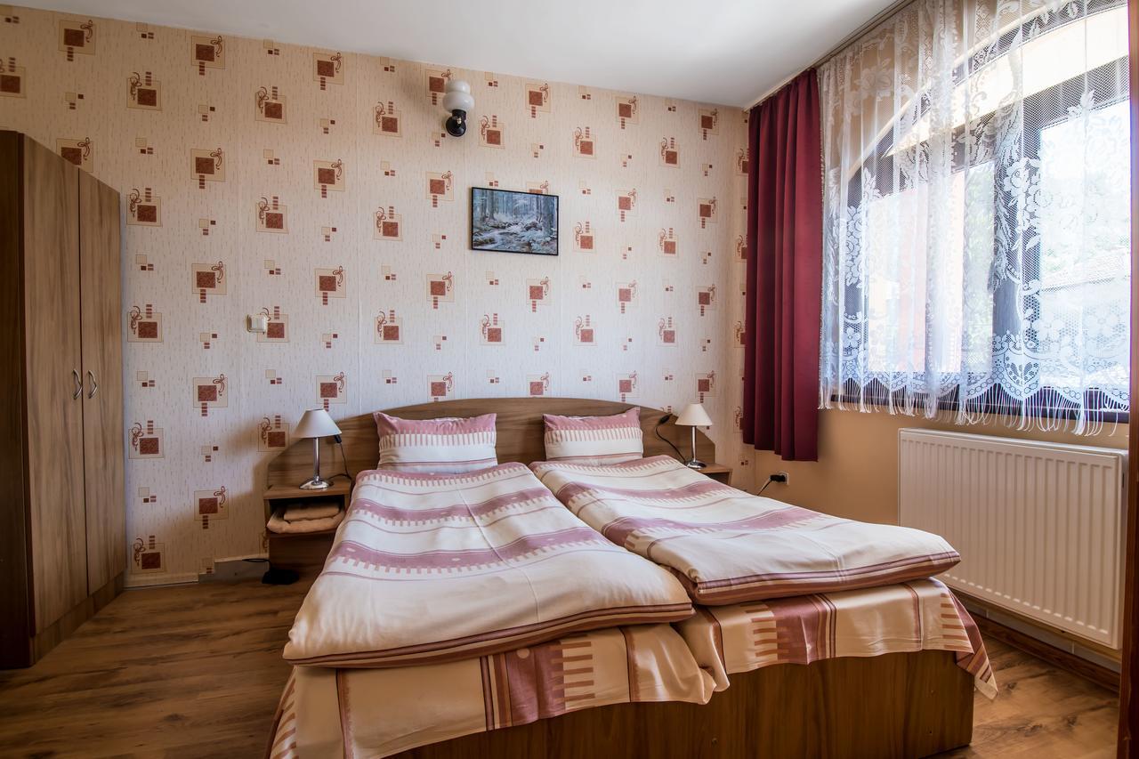 Hotel Bor Івайловград Екстер'єр фото