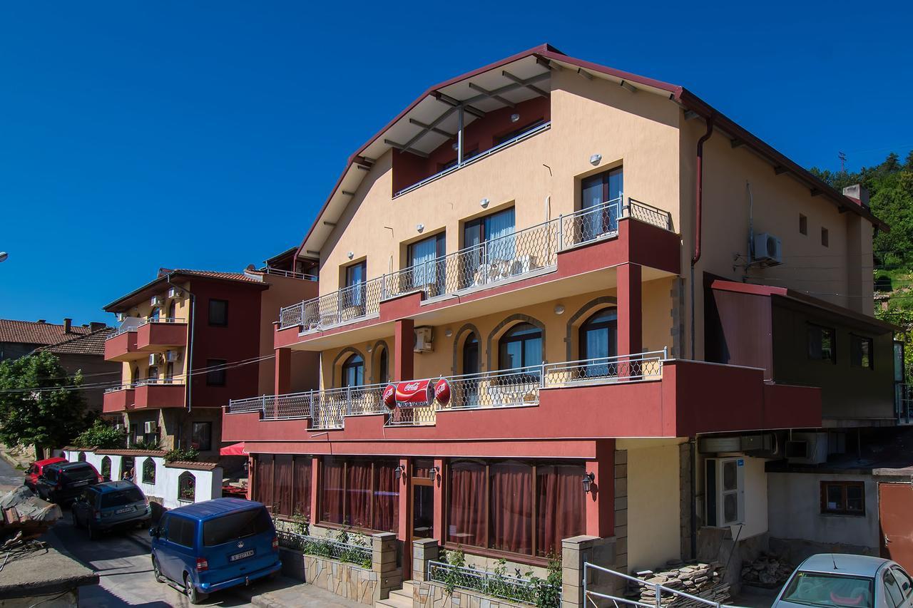 Hotel Bor Івайловград Екстер'єр фото